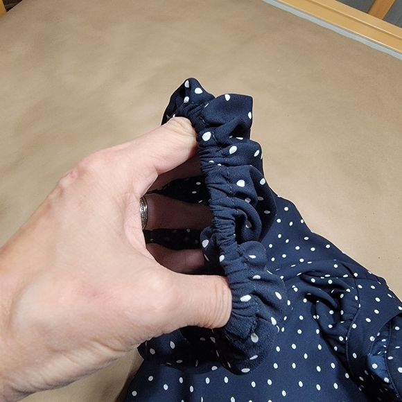 Loft Size SP Navy Blue & White Polka Dot Boatneck Blouse, Excellent Used Cond. - Picture 12 of 13